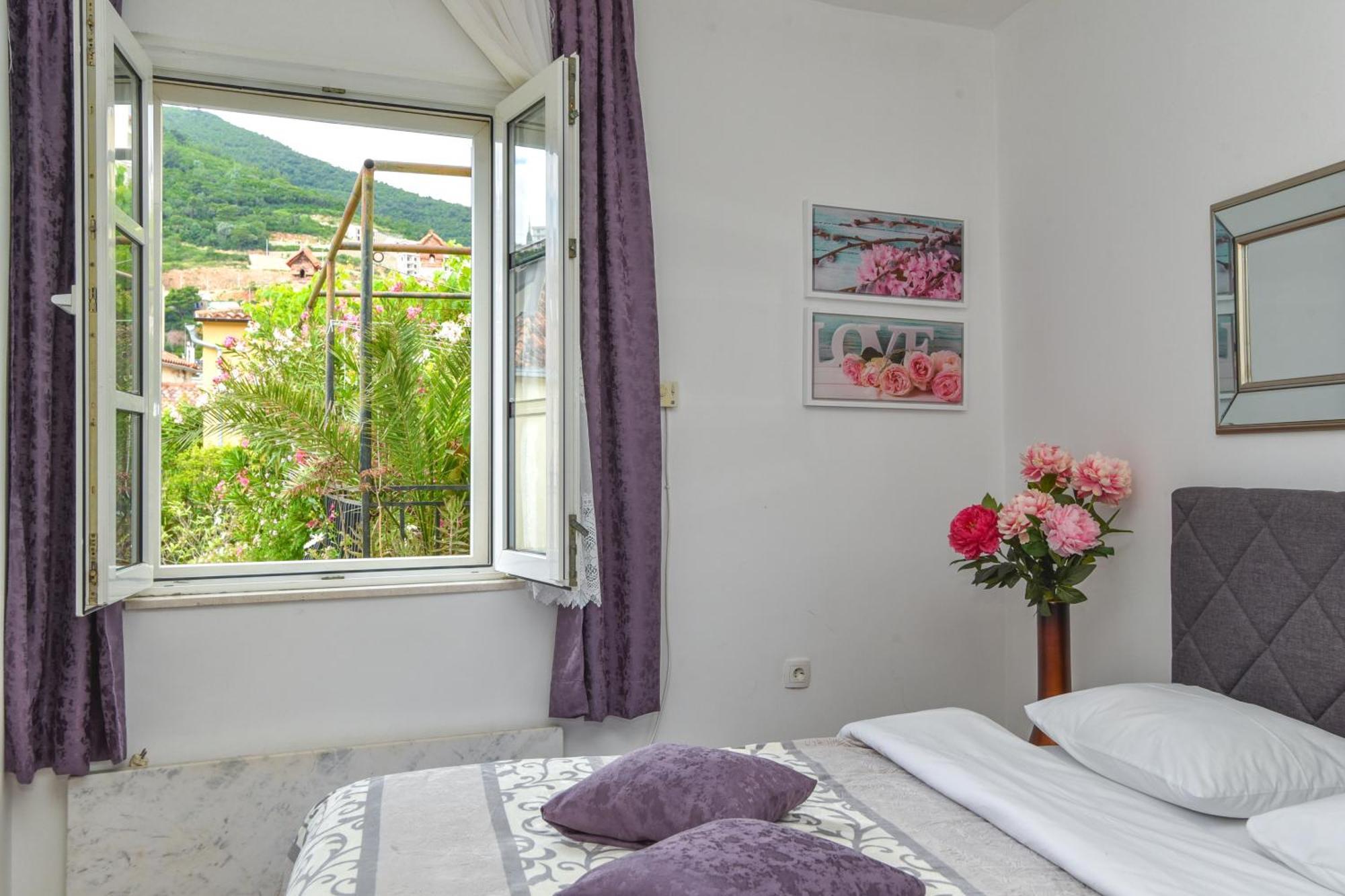 Stan Stari Grad Budva Exteriör bild